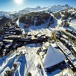 Appartement Charmant Avec Sauna Et Balcons A Courchevel 1850, Proche Pistes, Pour 4 Personnes - Fr-1-564-94
